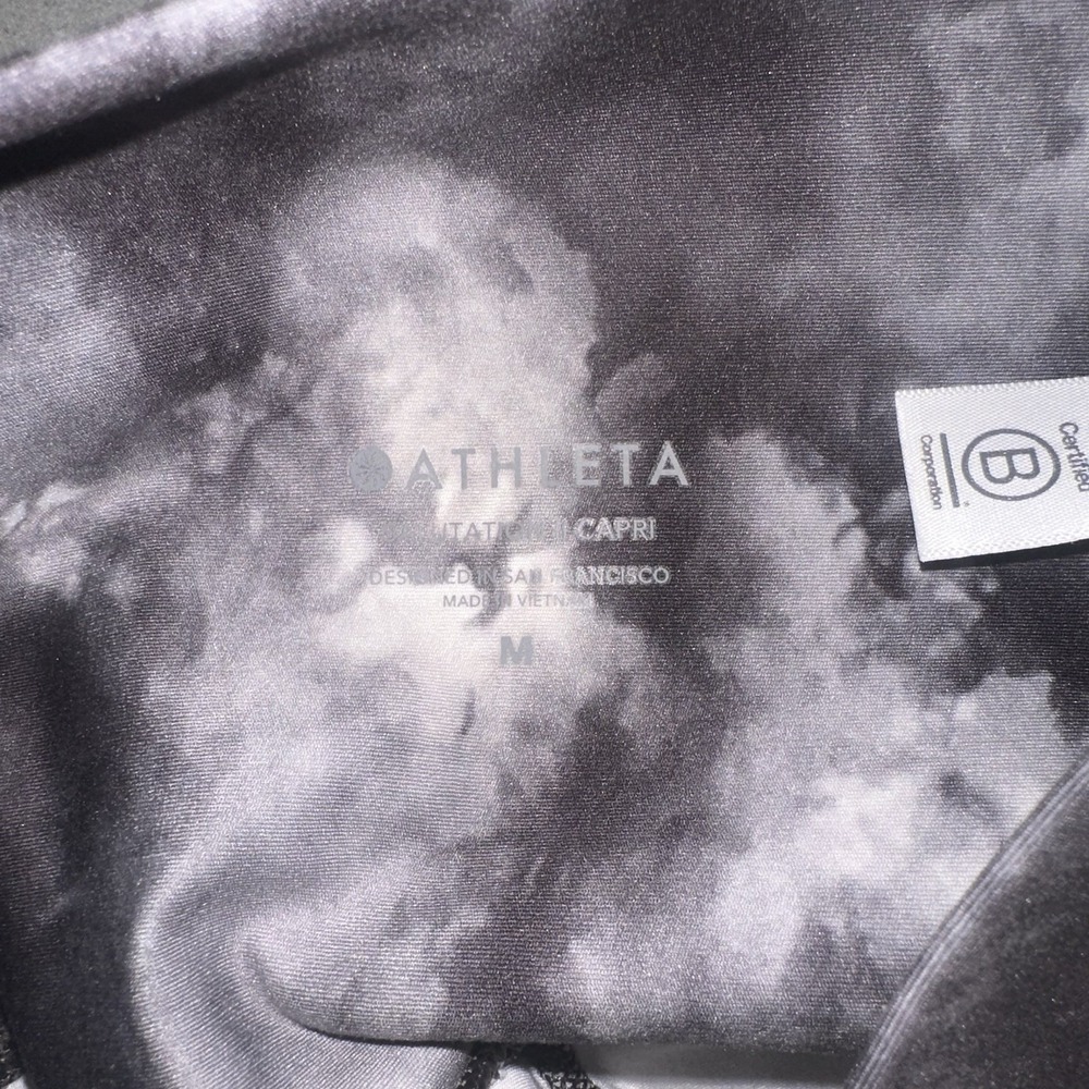 Athleta Salutation Stash Pocket II Capri Leggings Black White Tye Dye Pockets M - Picture 7 of 9